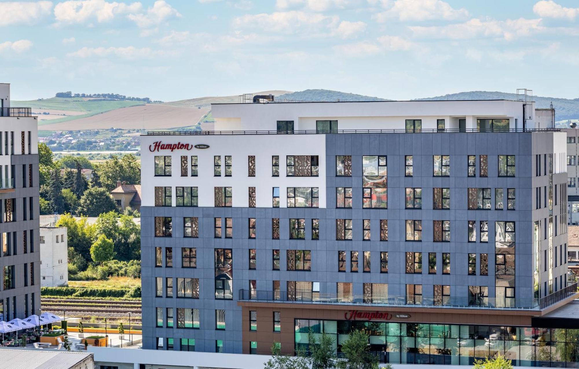 Hampton By Hilton Târgu-Mureş エクステリア 写真