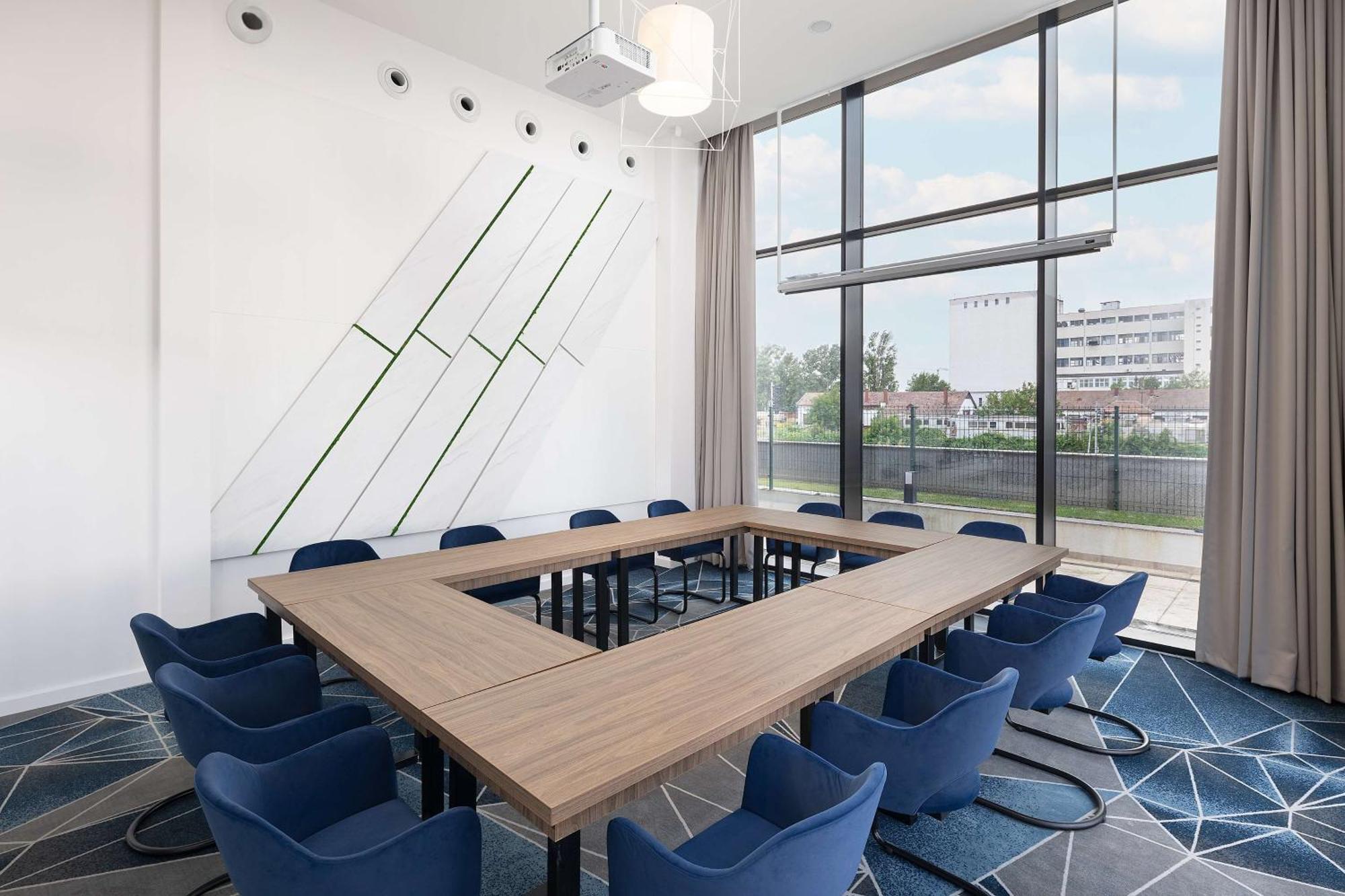 Hampton By Hilton Târgu-Mureş エクステリア 写真